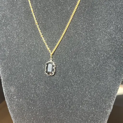 Collier Anna