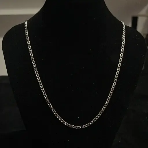 Collier Lucas